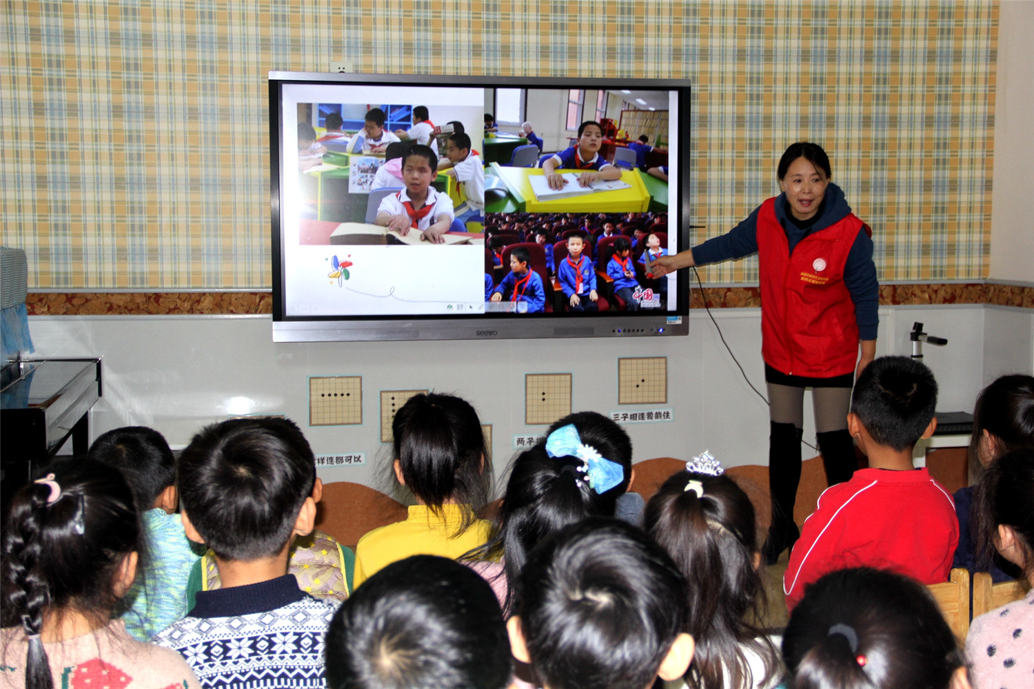 新時代文明實踐助殘志愿服務隊走進市實驗幼兒園