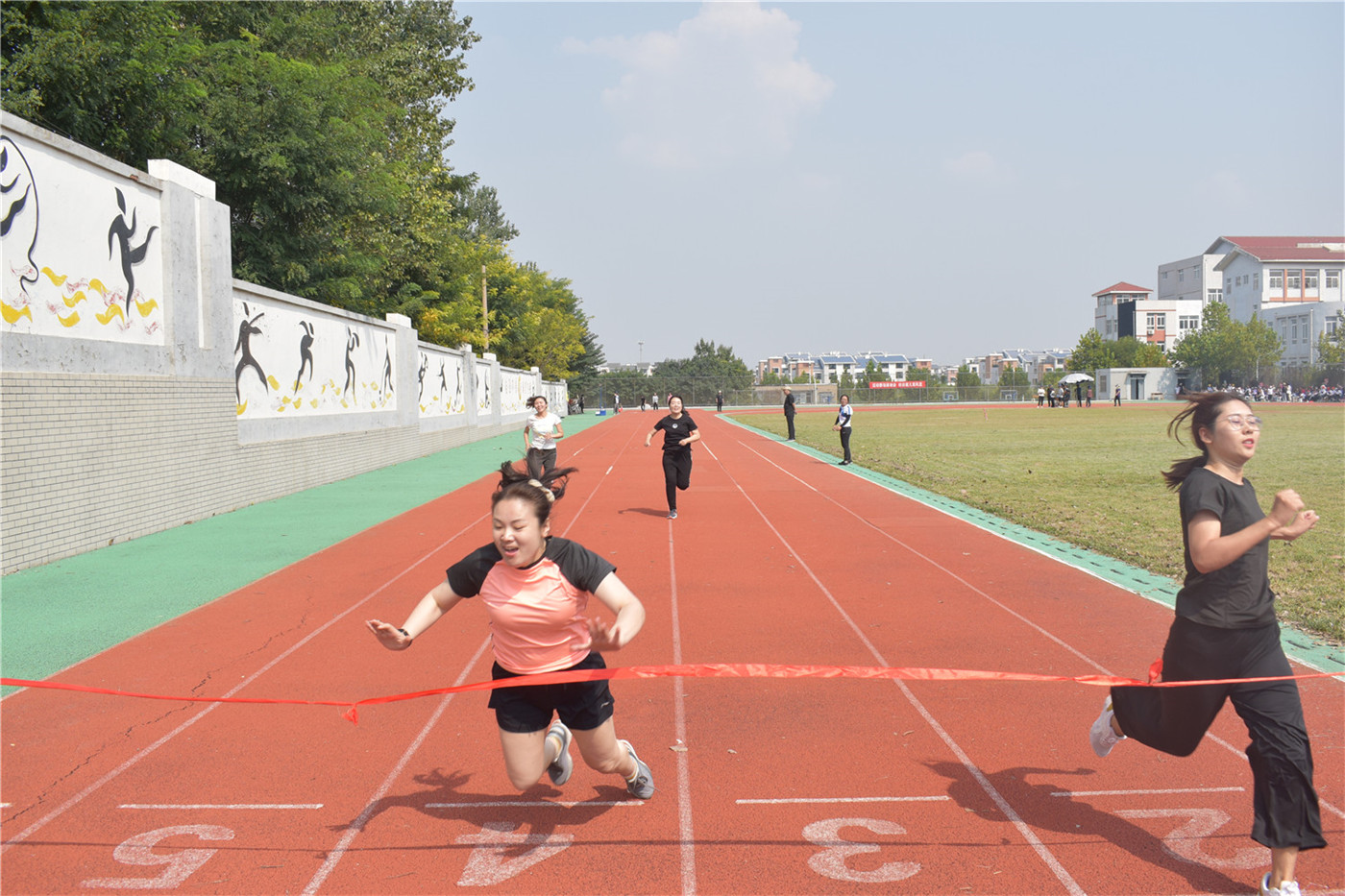 享健身運動樂趣，展教師別樣風采